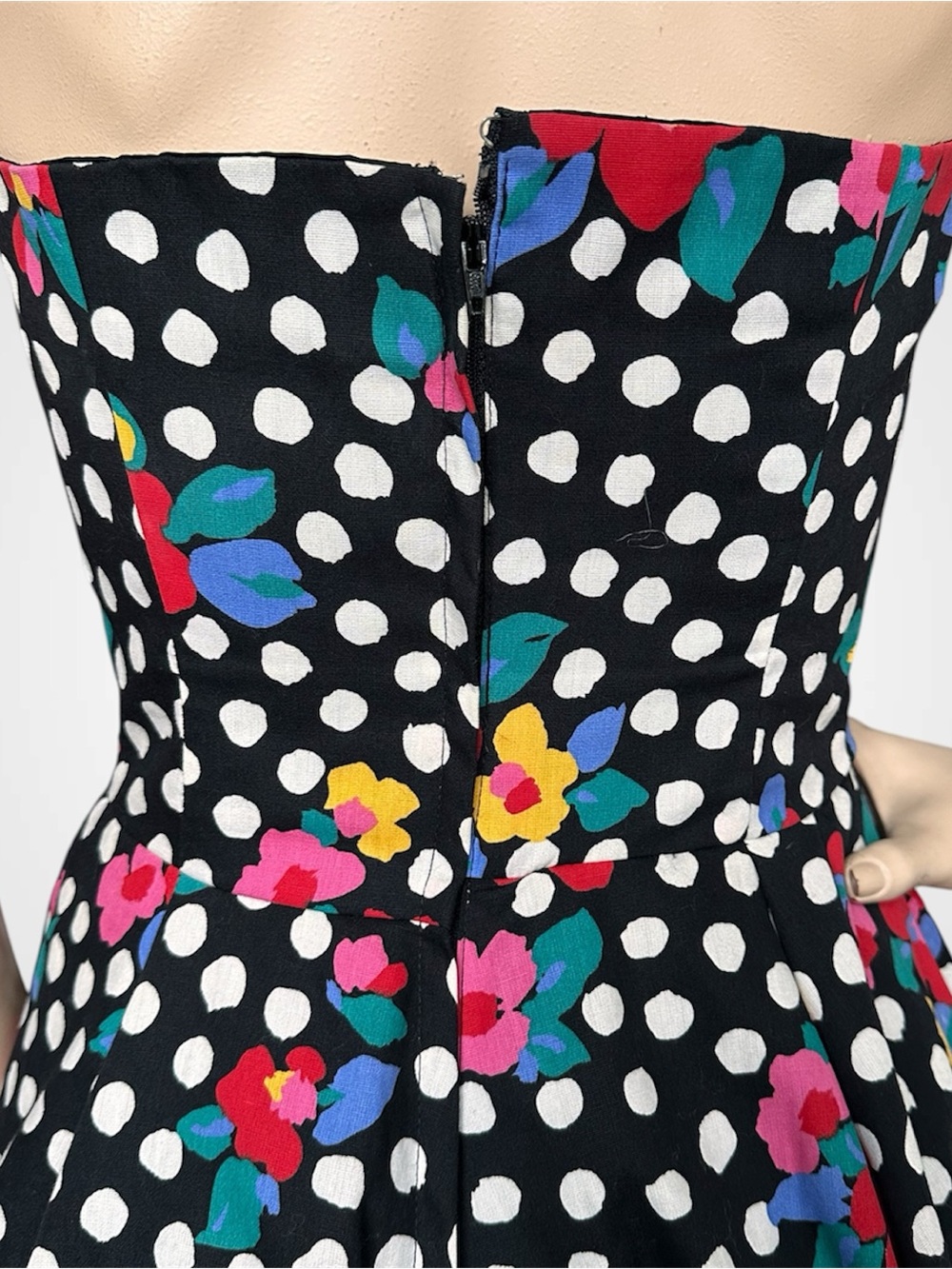 Vintage Le Chateau Polkadot Dress - Picture 8 of 9